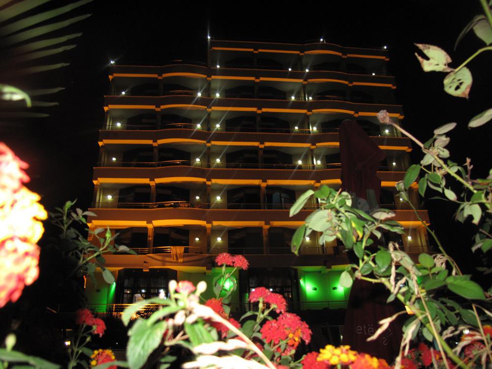 Hotell Bahamas Sarandë